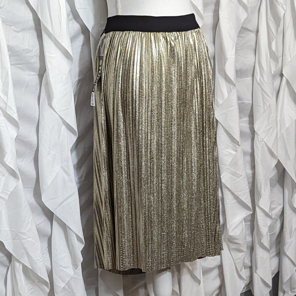 Studio 253 Gold pleated skirt